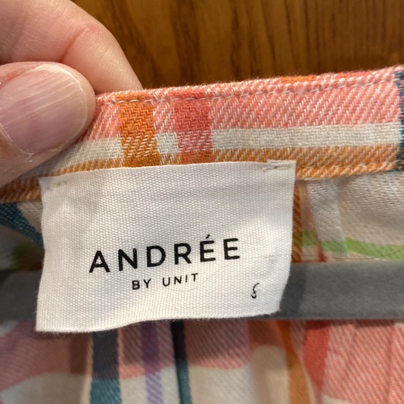 NWOT Andree By Unit top size small - Picture 2 of 6